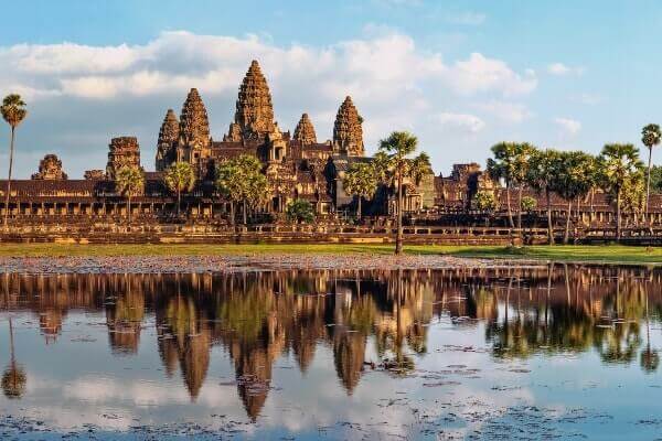 Angkor Wat temple Siem reap tour packages